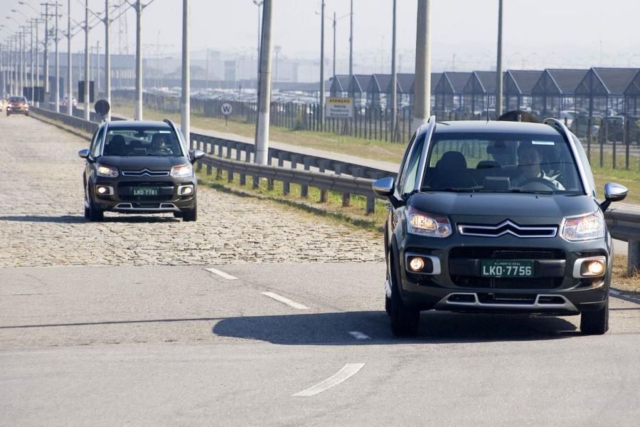  Citroen Aircross 2011 года  (фото 38 из 58)